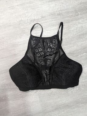 True Craft Black Lace High-Neck Bralette